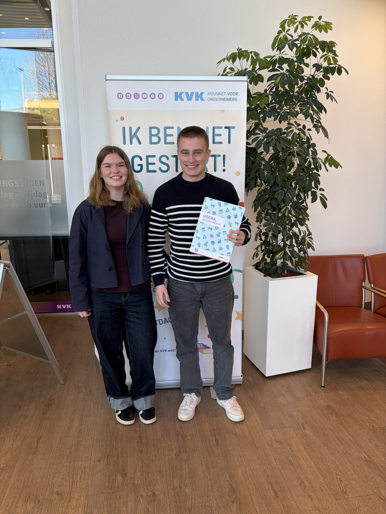 Youri en Silke bij de KVK